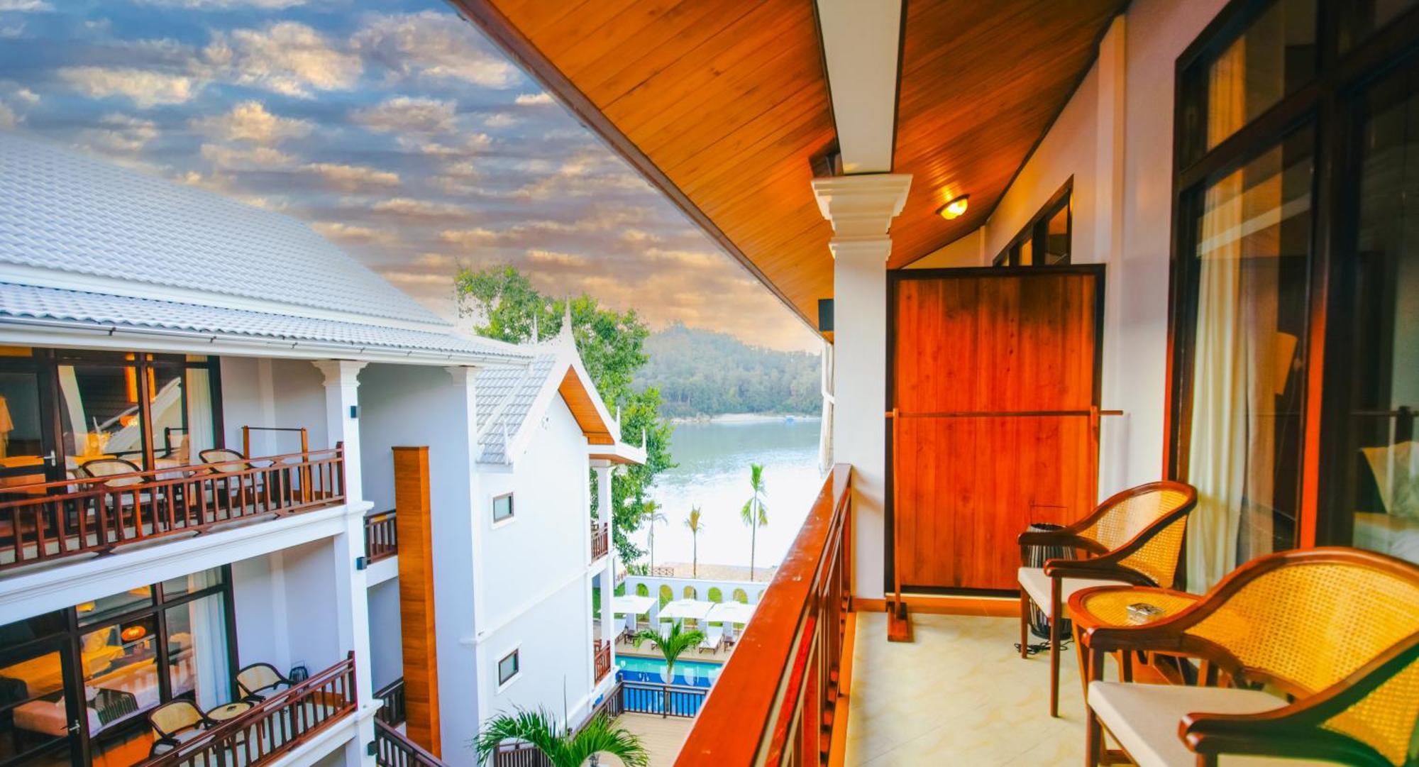 Relaxful Hotel泊岸酒店 Luang Prabang Bagian luar foto